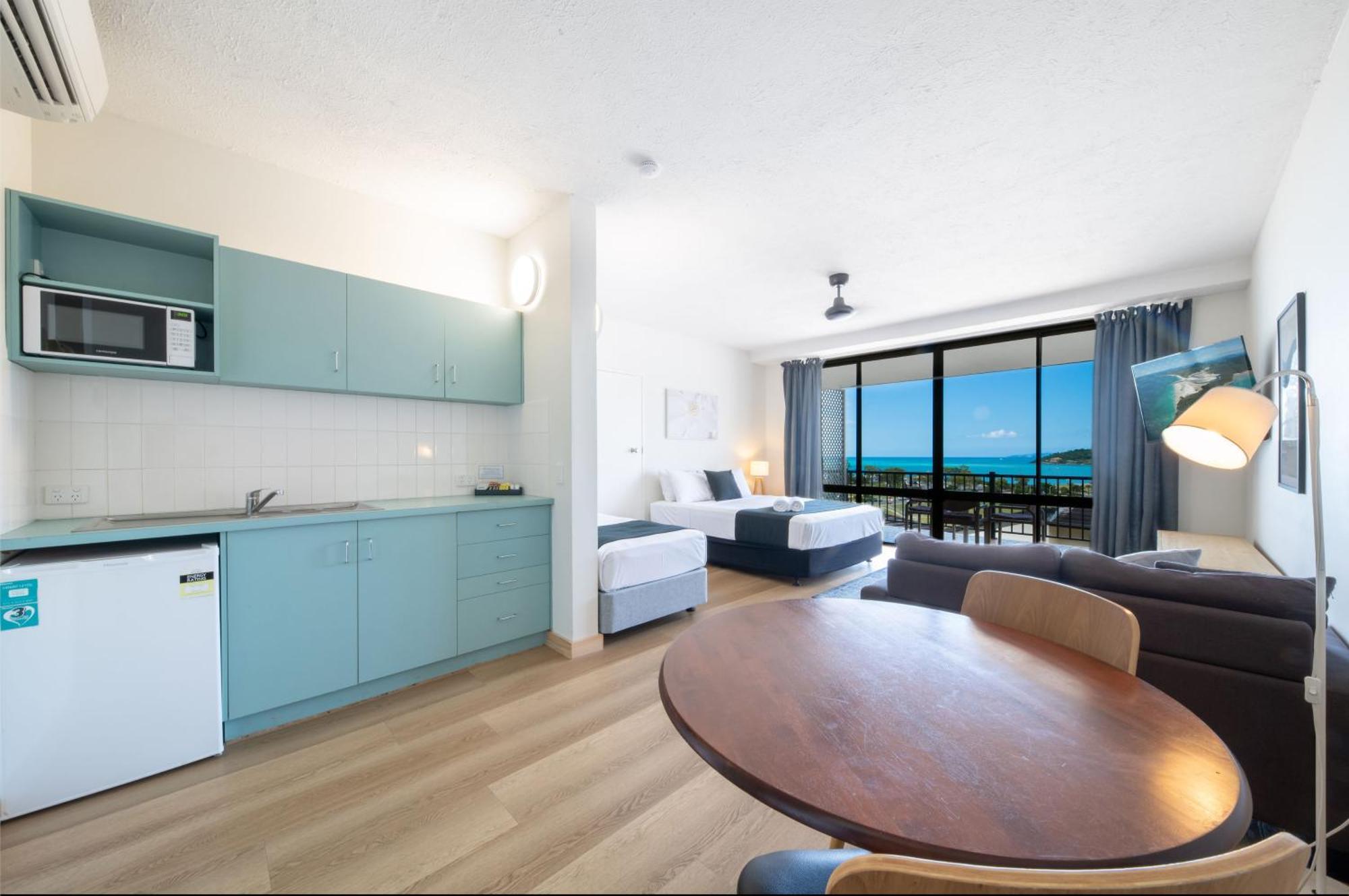 Ocean Views At Whitsunday Terraces Resort Airlie Beach Exterior photo