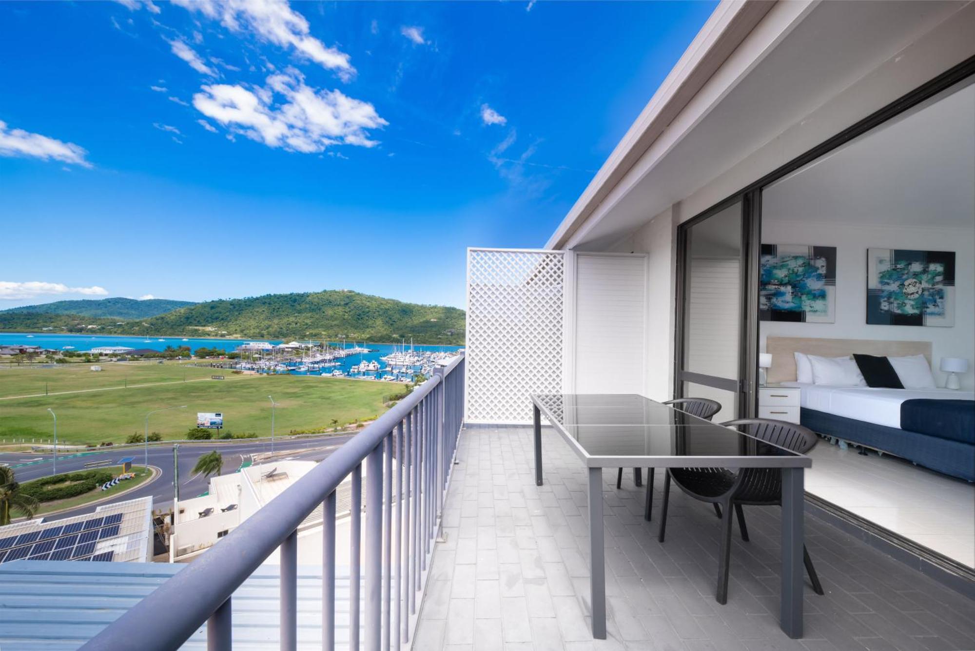 Ocean Views At Whitsunday Terraces Resort Airlie Beach Exterior photo