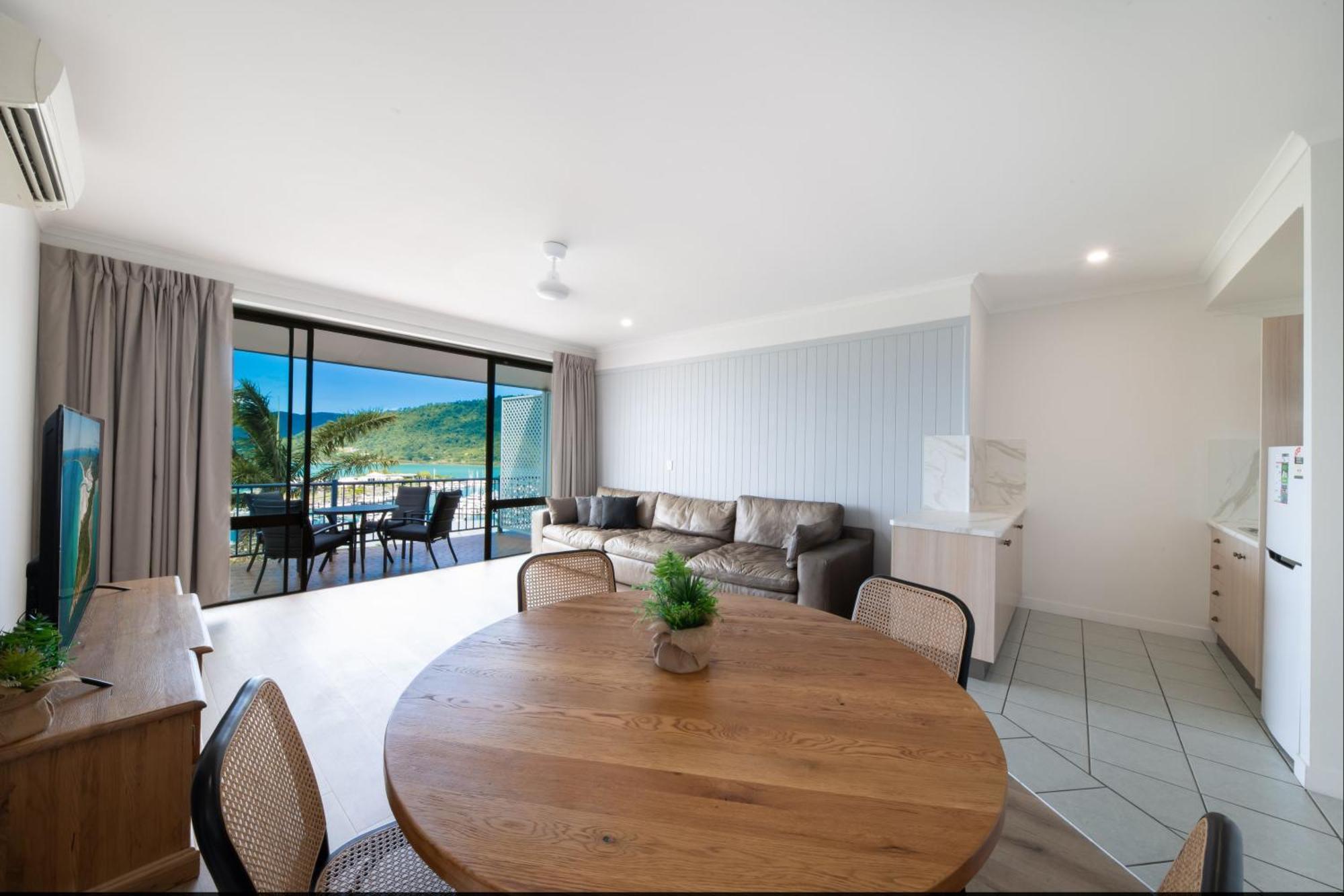 Ocean Views At Whitsunday Terraces Resort Airlie Beach Exterior photo