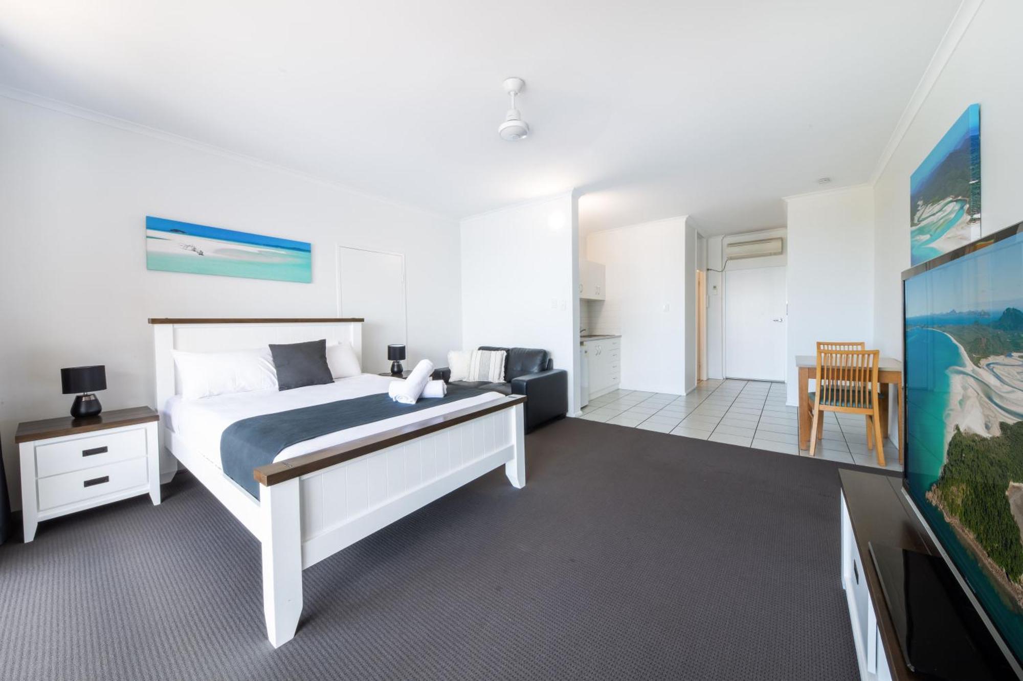Ocean Views At Whitsunday Terraces Resort Airlie Beach Exterior photo