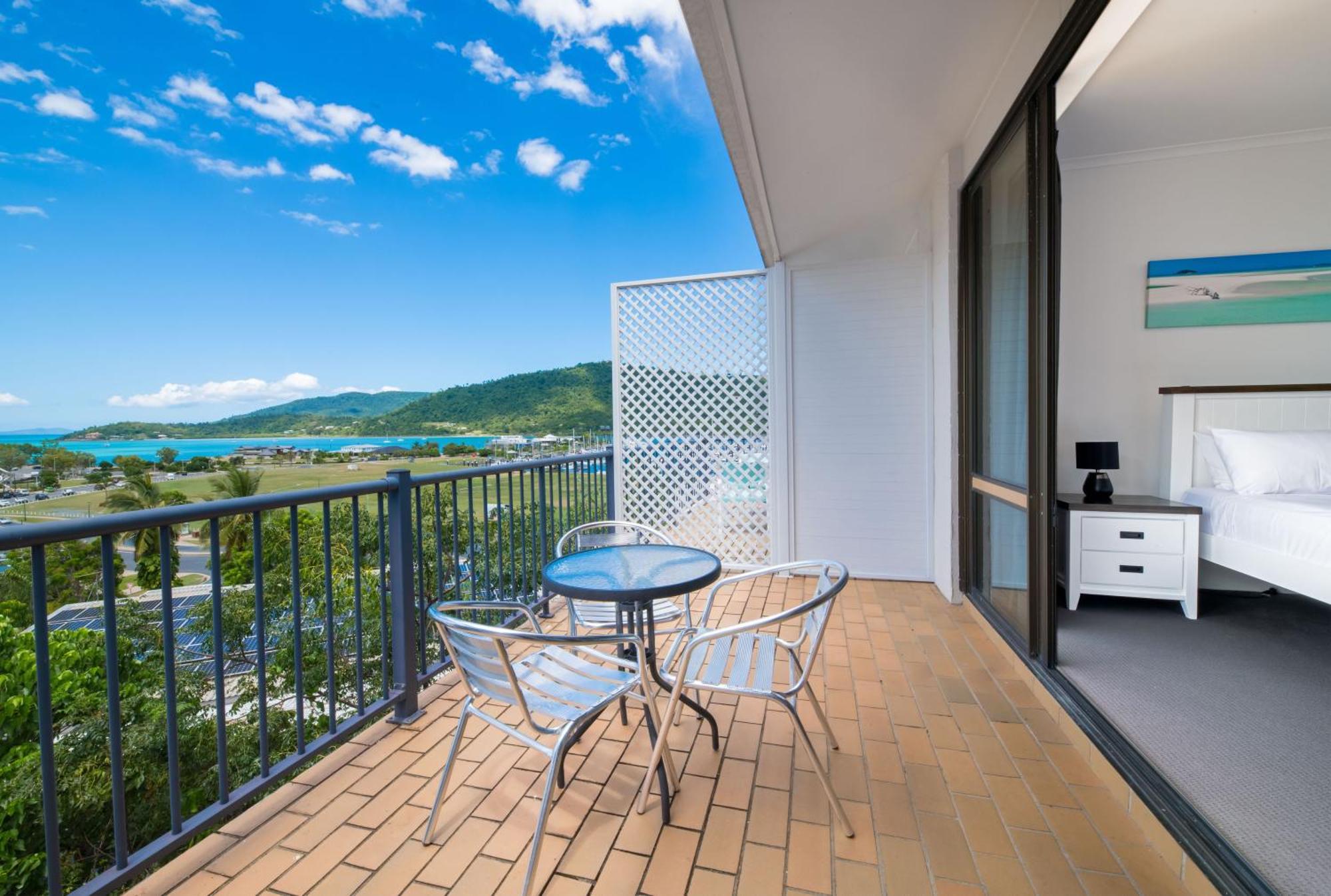 Ocean Views At Whitsunday Terraces Resort Airlie Beach Exterior photo