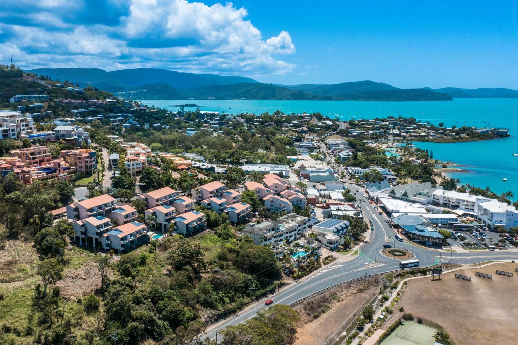 Ocean Views At Whitsunday Terraces Resort Airlie Beach Exterior photo